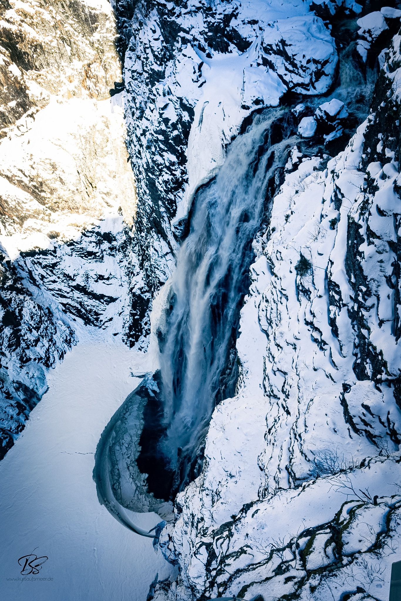 Vøringfossen waterfall plunging into the Måbødalen canyon, Eidfjord Norway